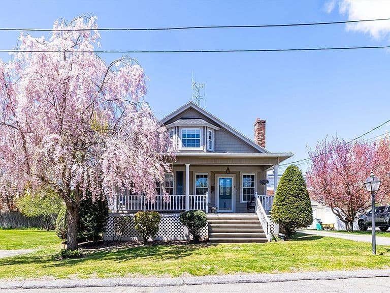 Listing photo 2
