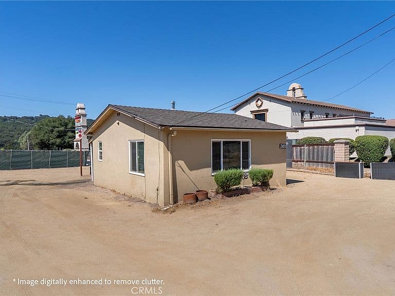 Listing photo 5