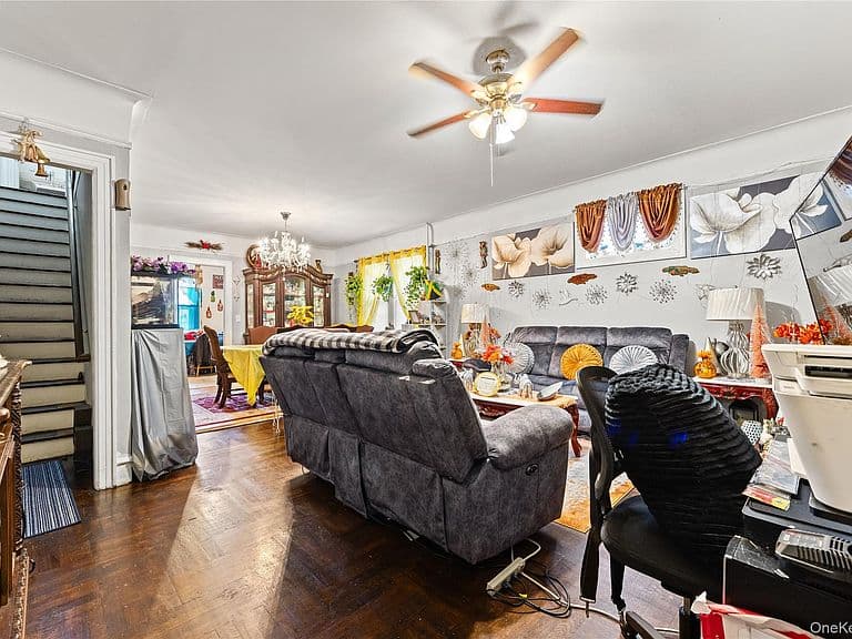 Listing photo 4