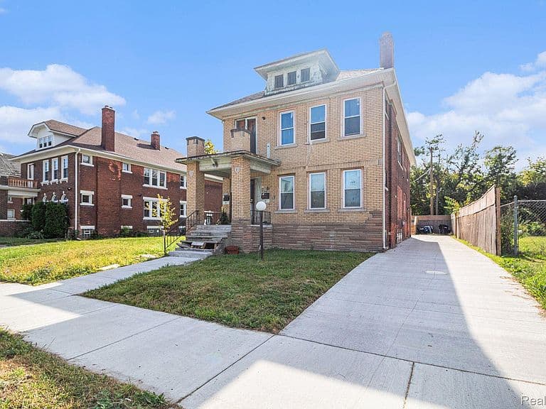 Listing photo 4