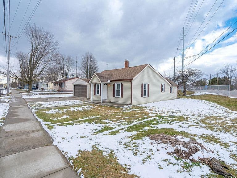 Listing photo 3