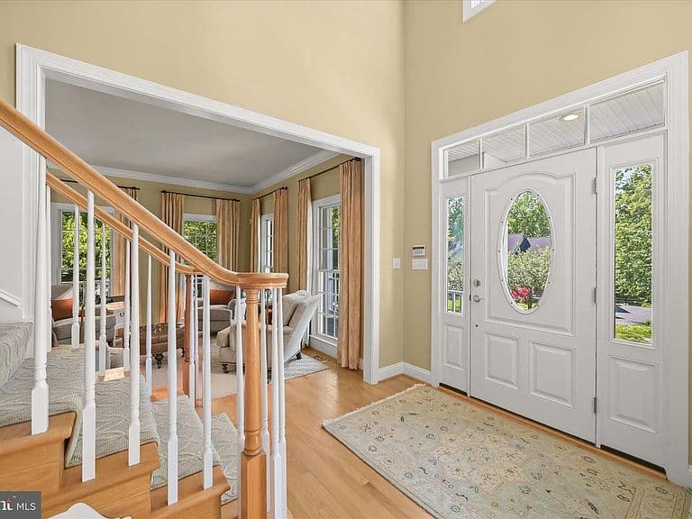Listing photo 3
