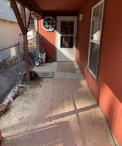 Listing photo 2