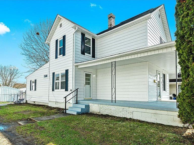 Listing photo 3