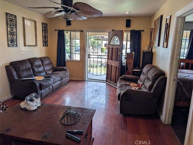 Listing photo 4