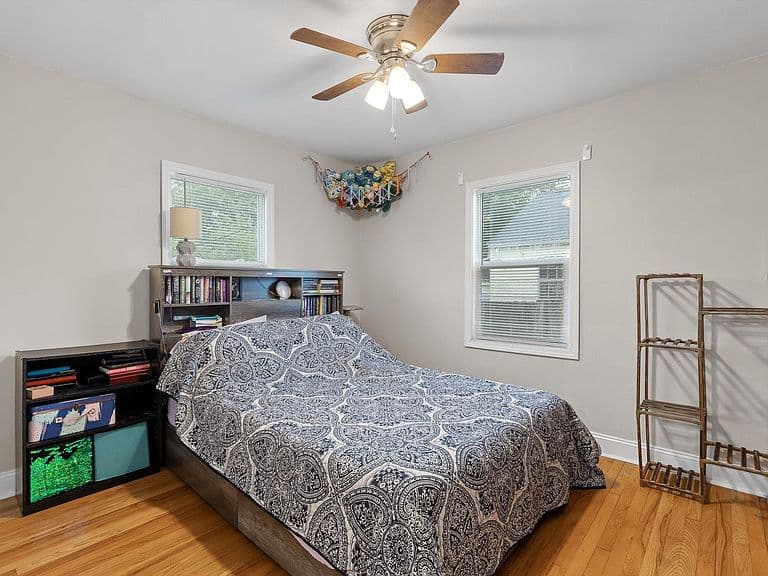 Listing photo 4