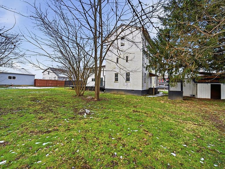 Listing photo 4