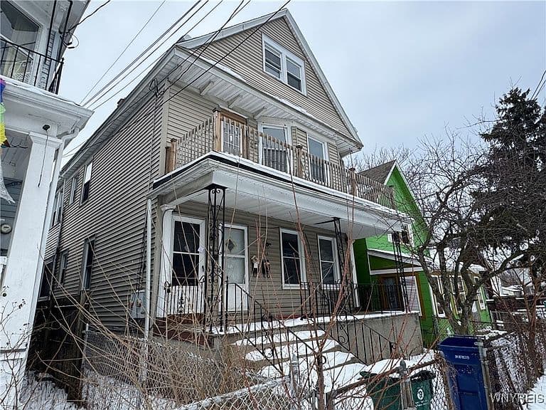 Listing photo 3