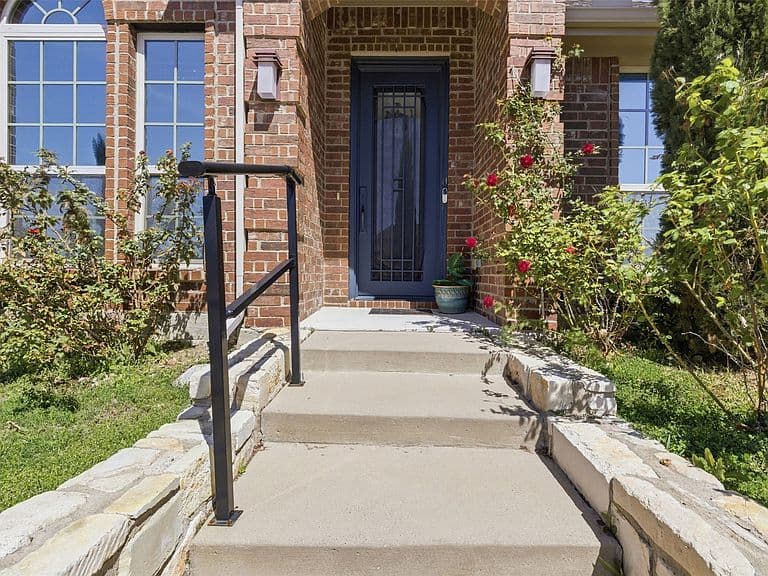 Listing photo 4