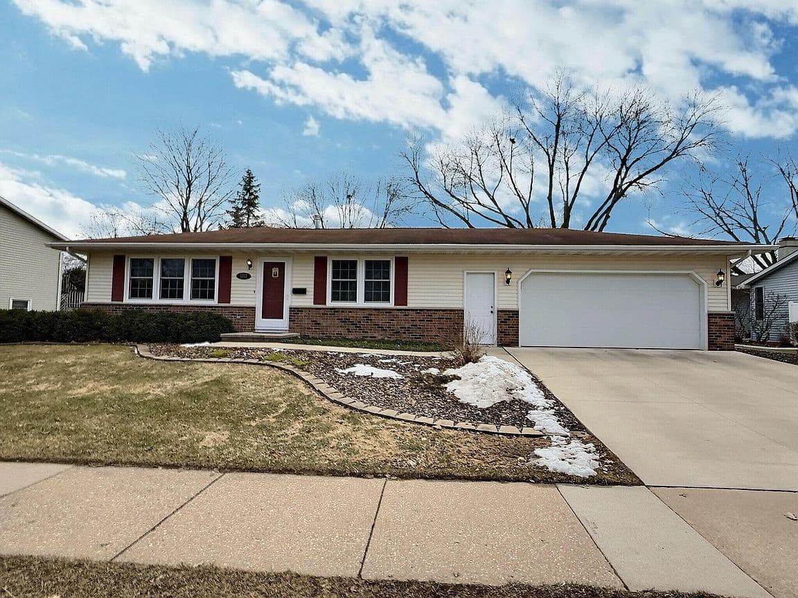 Primary listing photo