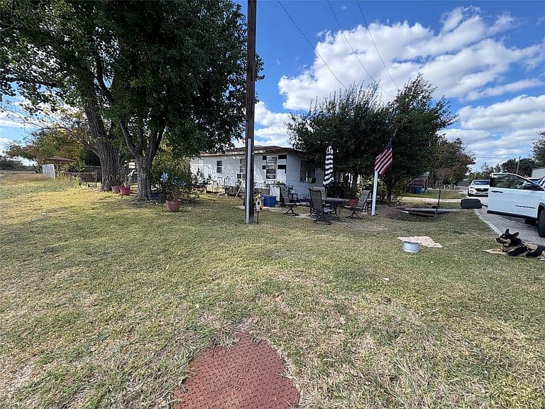Listing photo 5