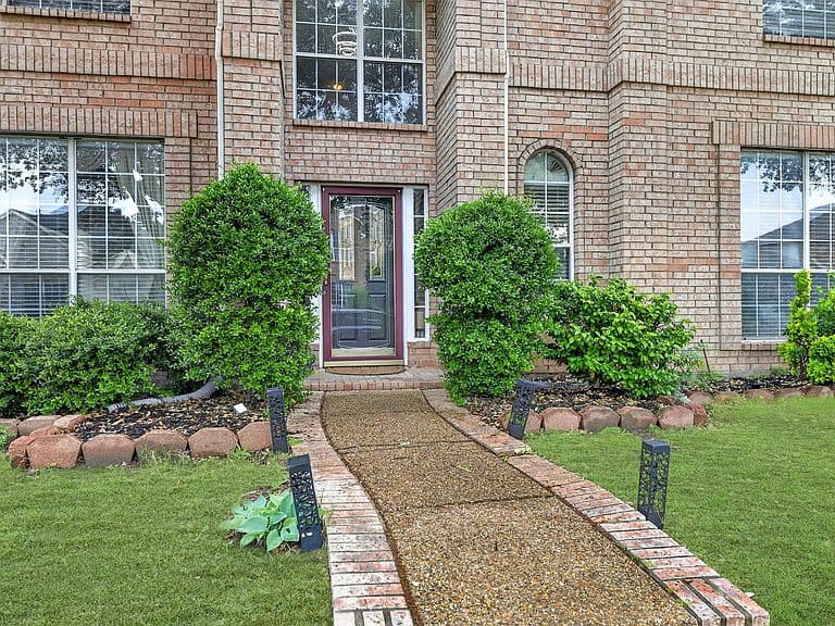 Listing photo 3