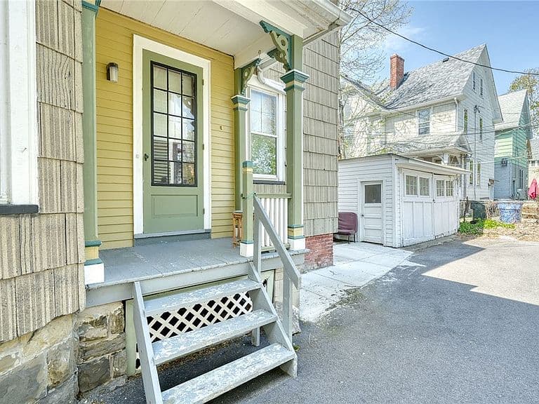 Listing photo 4