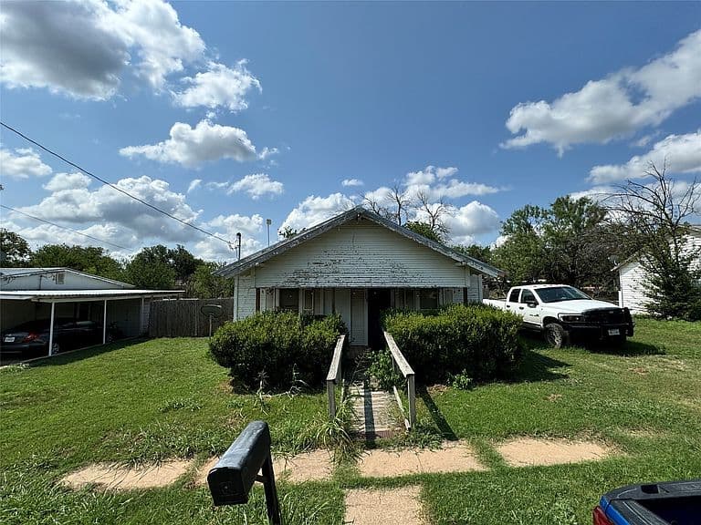 Listing photo 4