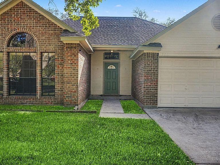 Listing photo 4