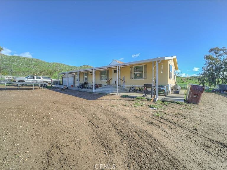 Listing photo