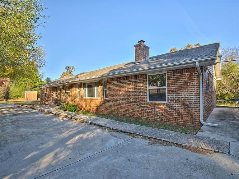 Listing photo 4