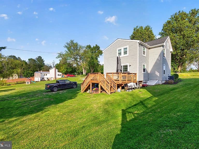 Listing photo 5