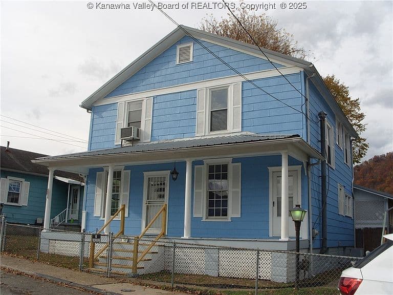 Listing photo 3