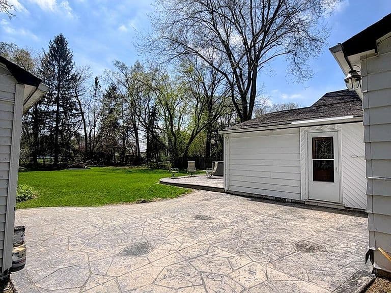 Listing photo 4