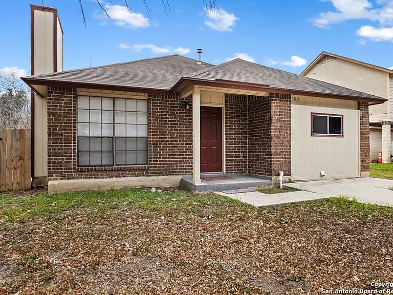 Listing photo 3