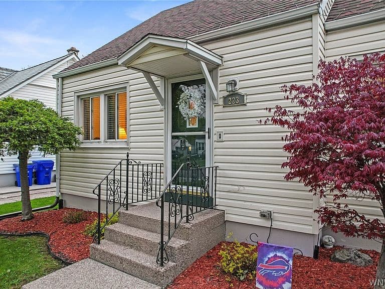 Listing photo 4