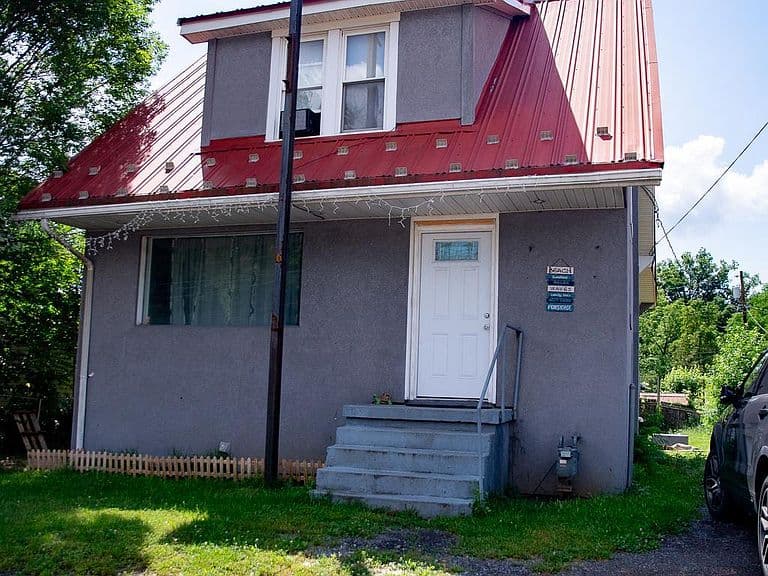 Listing photo