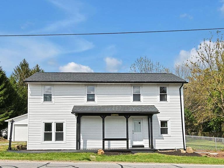 Listing photo 2