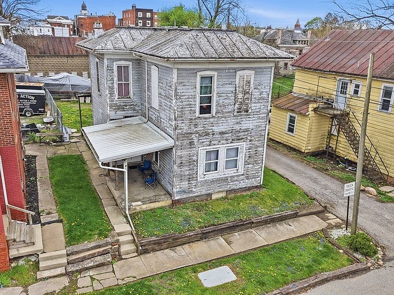 Listing photo 4