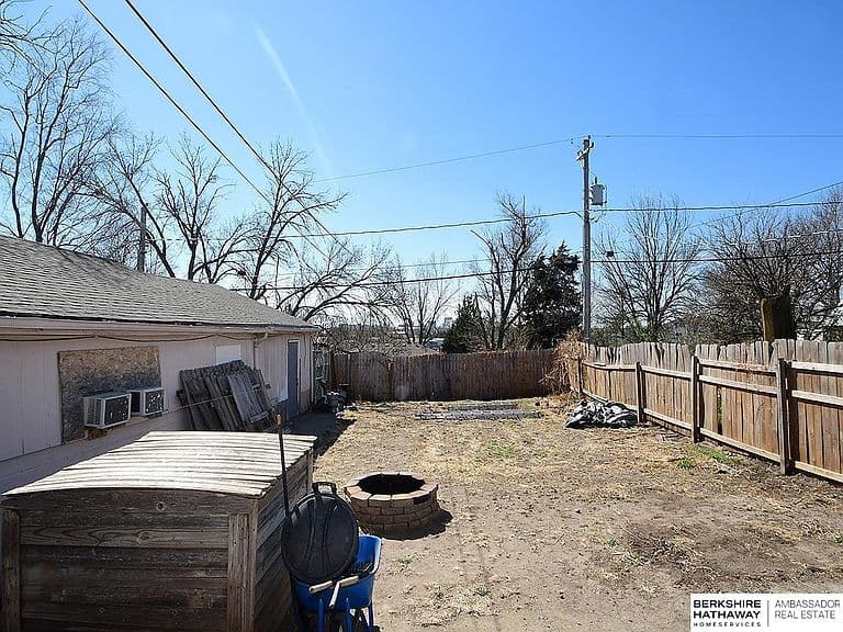 Listing photo 5