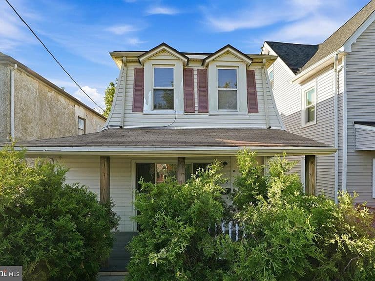 Listing photo 3