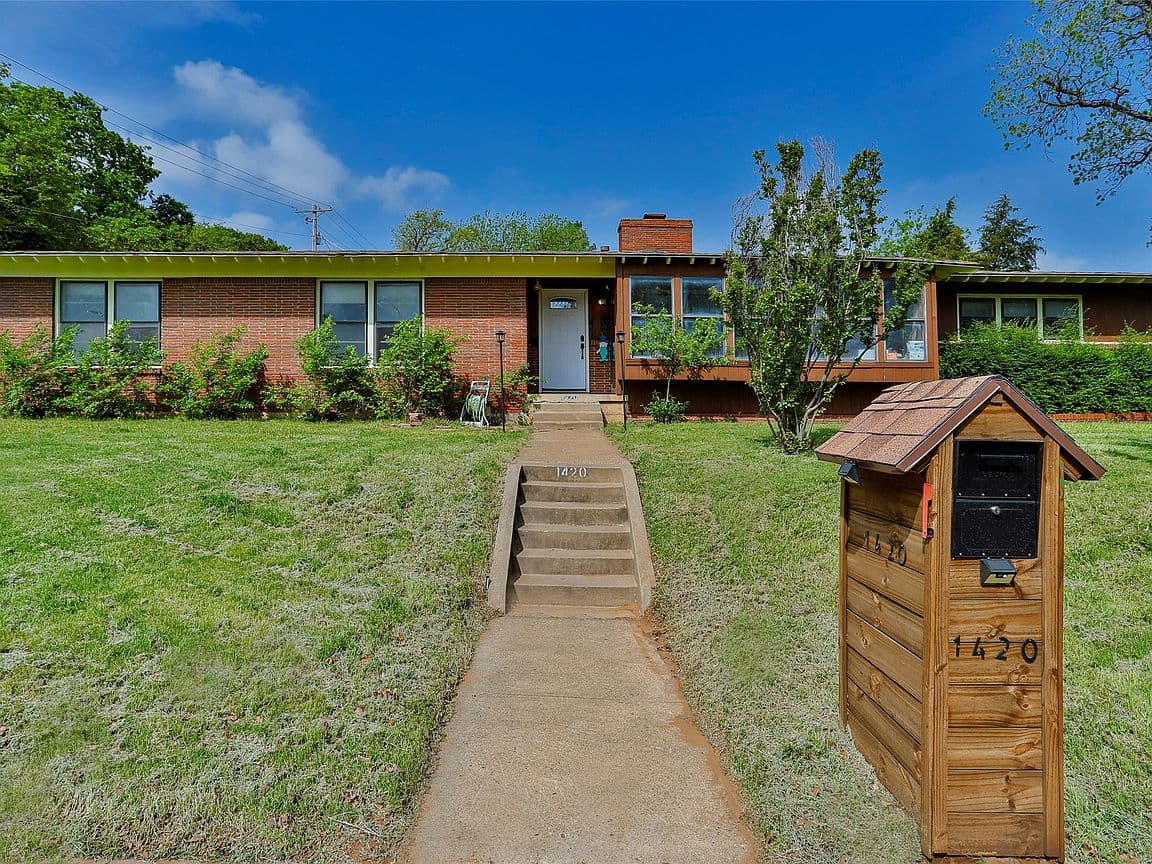 Primary listing photo