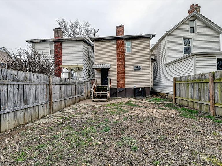 Listing photo 5