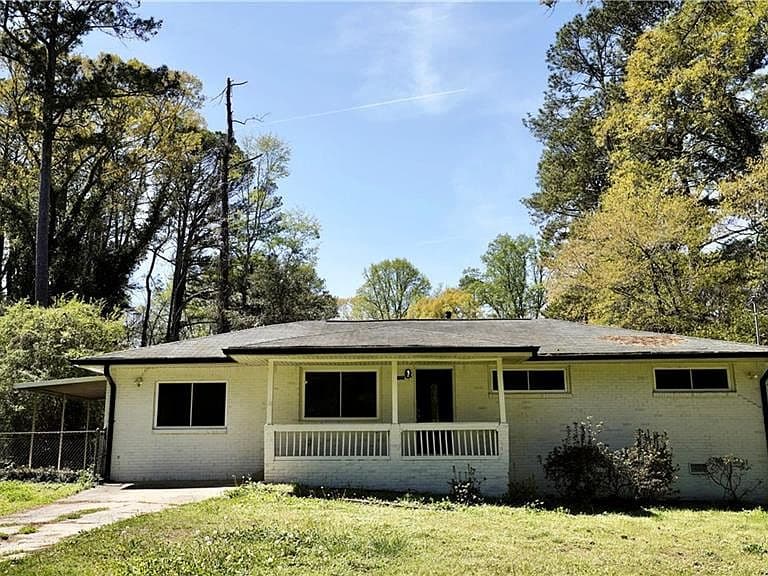 Listing photo 2