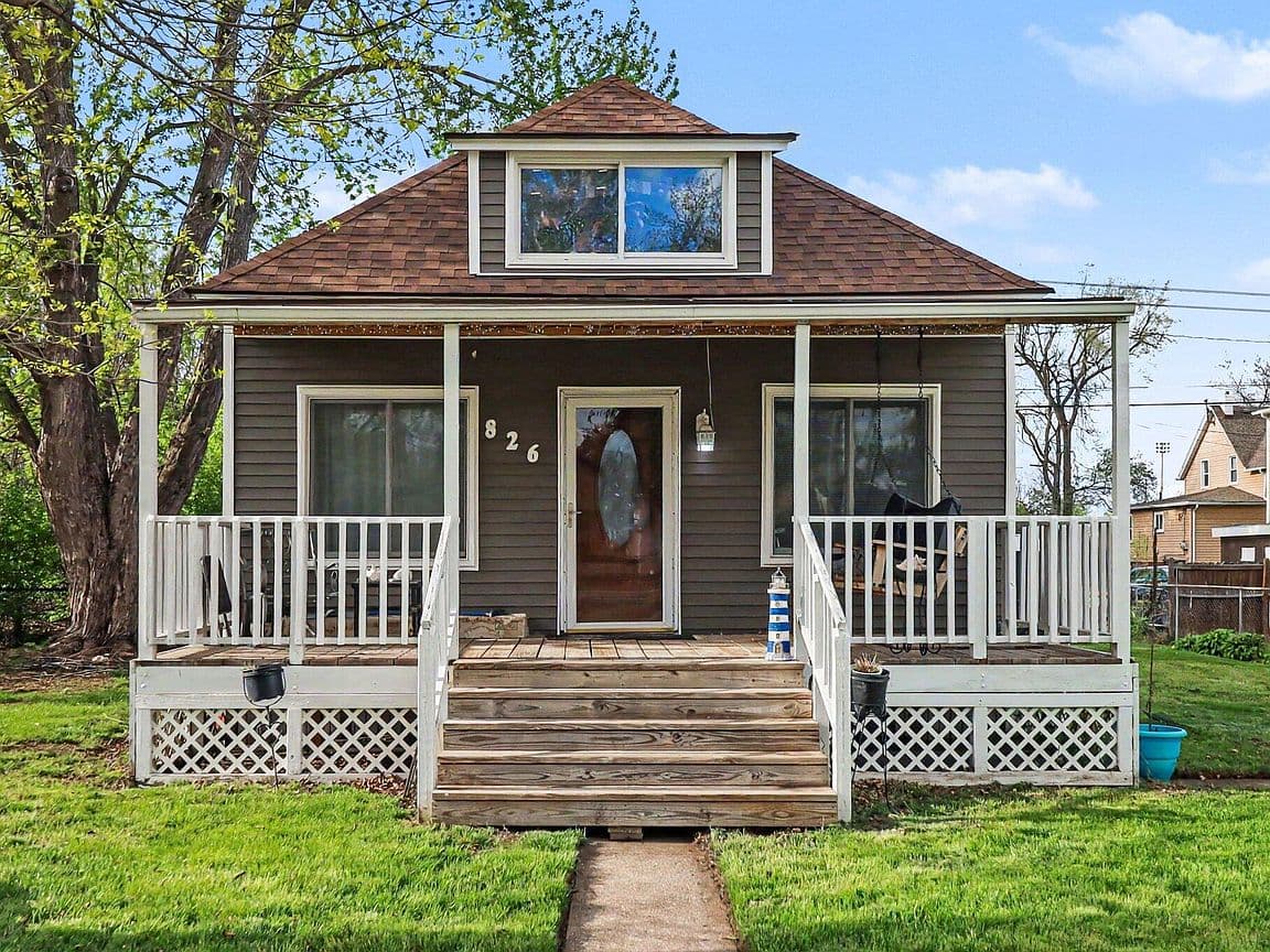 Primary listing photo