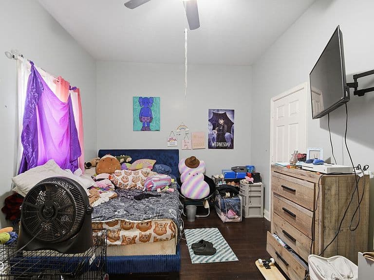 Listing photo 5