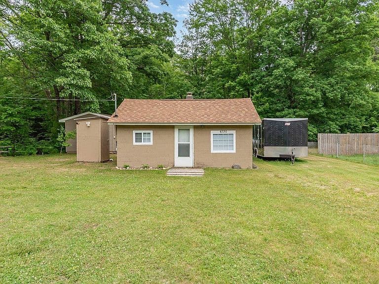 Listing photo 5