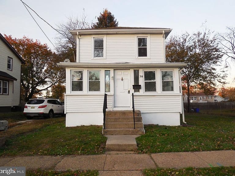 Listing photo 4