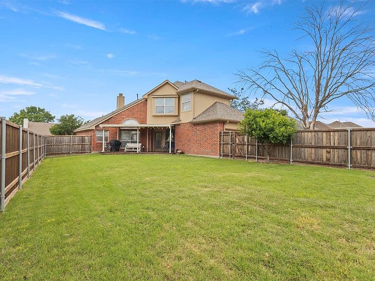 Listing photo 4
