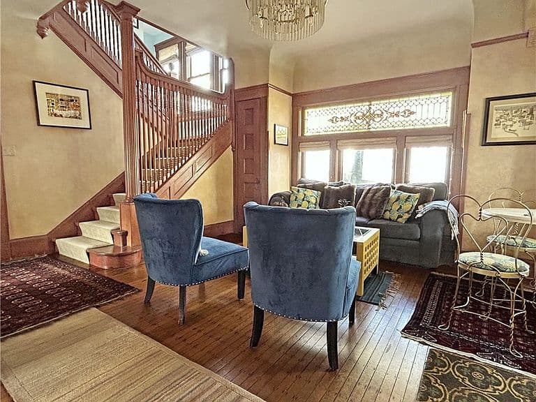 Listing photo 5