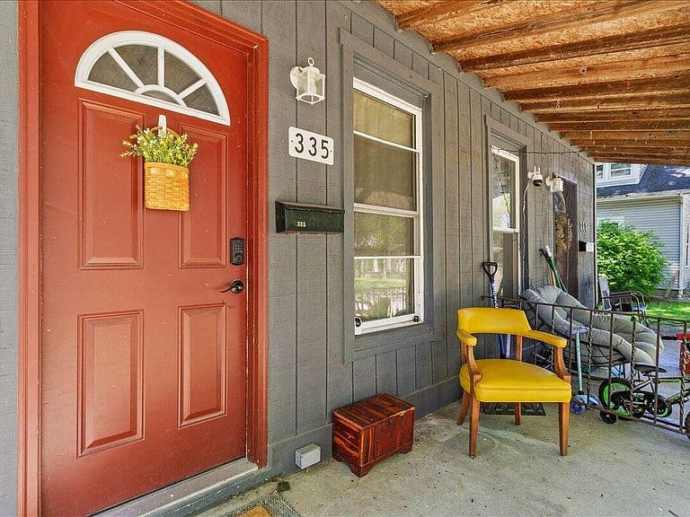 Listing photo 4