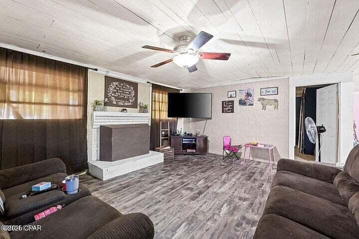 Listing photo 5