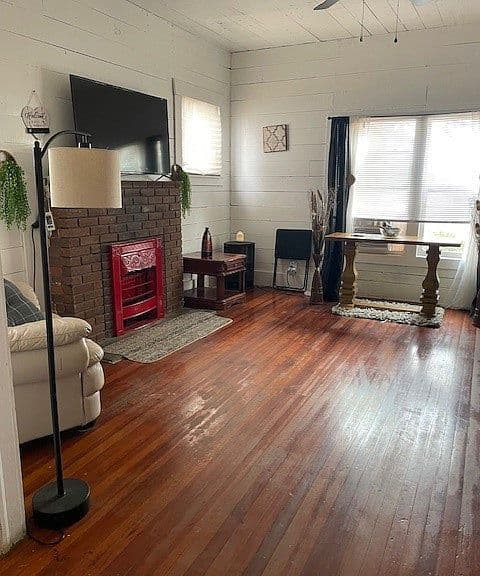 Listing photo 5