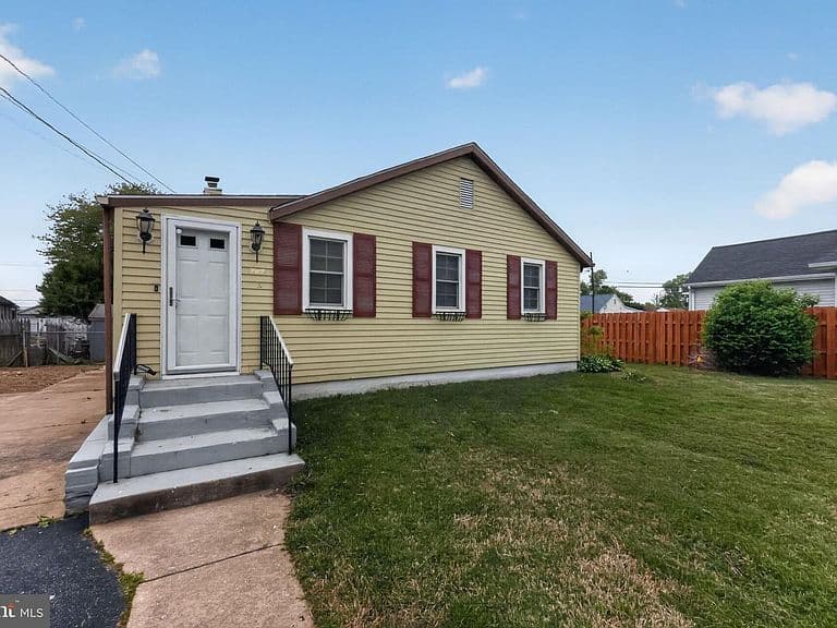Listing photo 5