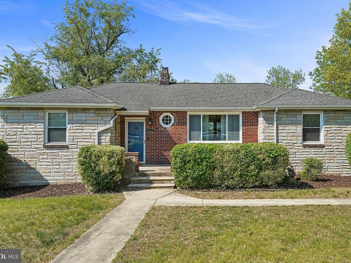 Primary listing photo