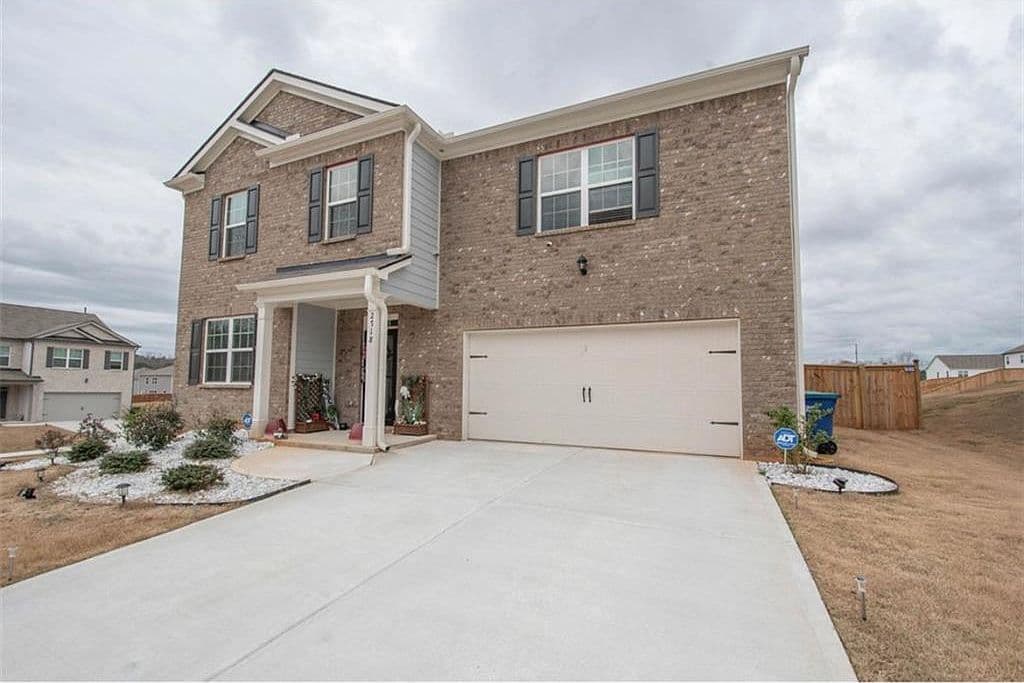 Primary listing photo