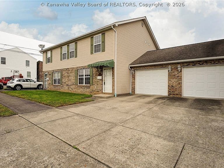 Listing photo 2