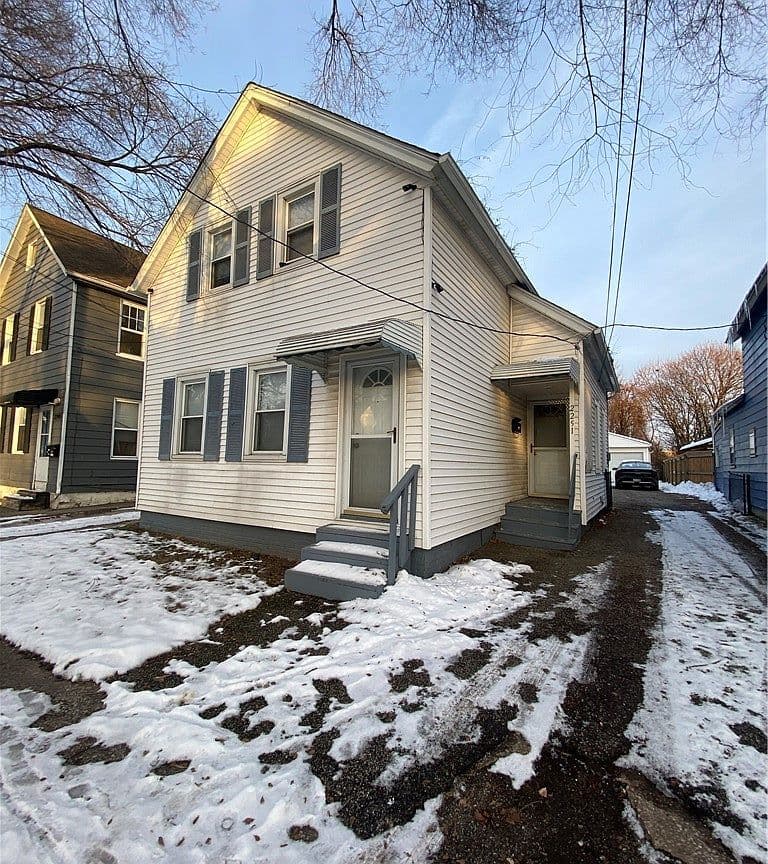 Primary listing photo