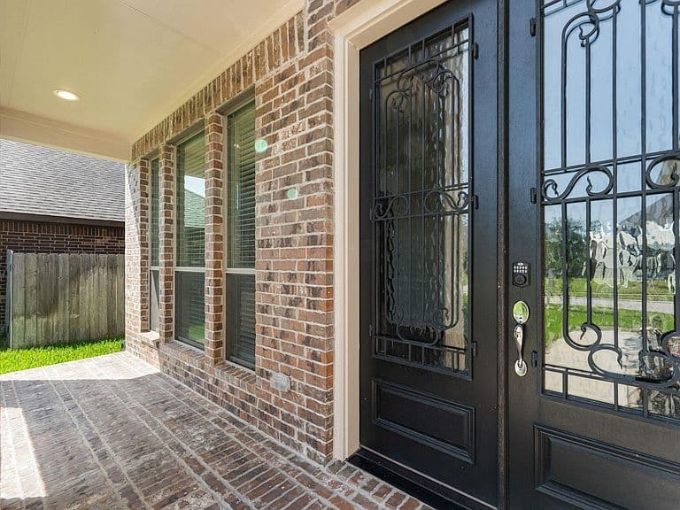 Listing photo 4