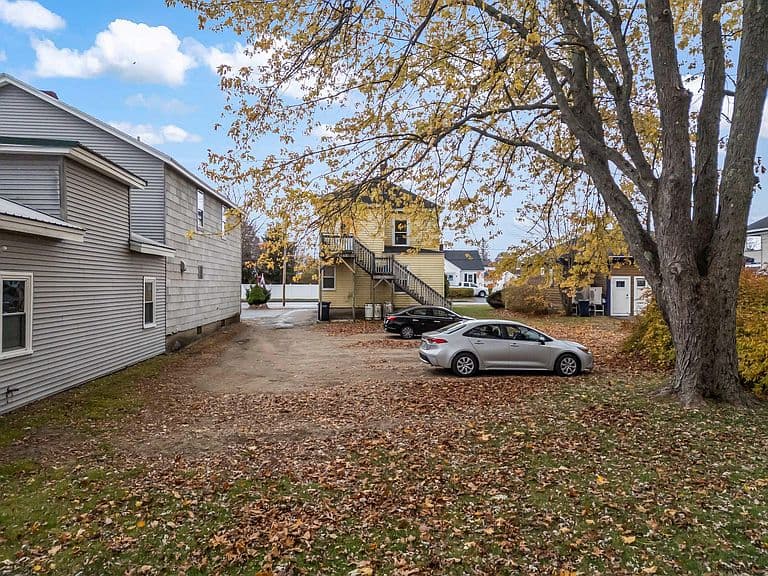 Listing photo 4